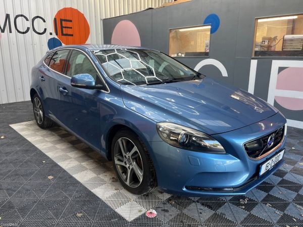 Volvo V40 Estate, Diesel, 2016, Blue