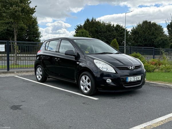Hyundai i20 Hatchback, Petrol, 2012, Black