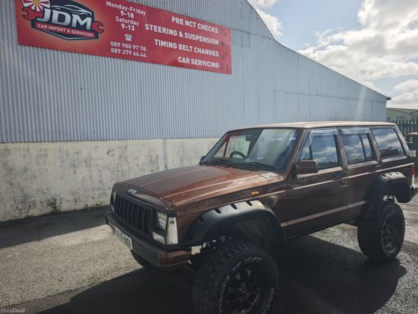 Jeep Cherokee SUV, Petrol, 1996, Brown