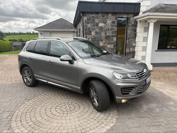 Volkswagen Touareg SUV, Diesel, 2015, Grey