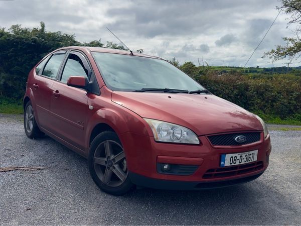 Ford Focus Hatchback, Petrol, 2008, Red