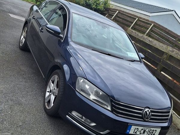 Volkswagen Passat Saloon, Diesel, 2012, Blue