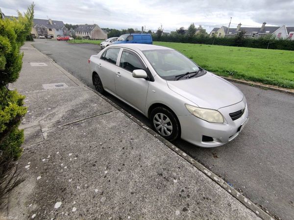 Toyota Corolla Saloon, Petrol, 2008, Silver