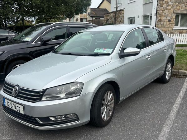 Volkswagen Passat Saloon, Diesel, 2012, Silver