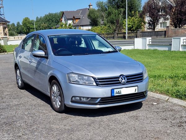 Volkswagen Passat Saloon, Diesel, 2014, Silver