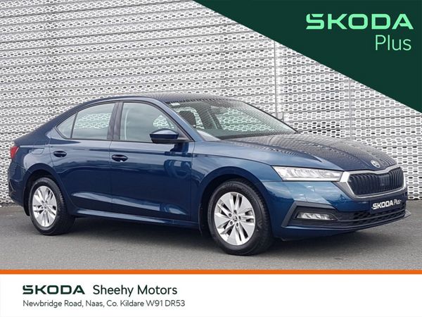 Skoda Octavia Saloon, Petrol, 2023, Blue