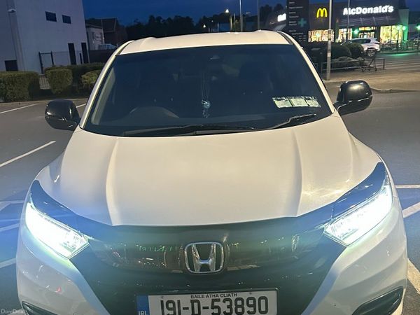 Honda Vezel MPV, Petrol Hybrid, 2019, White