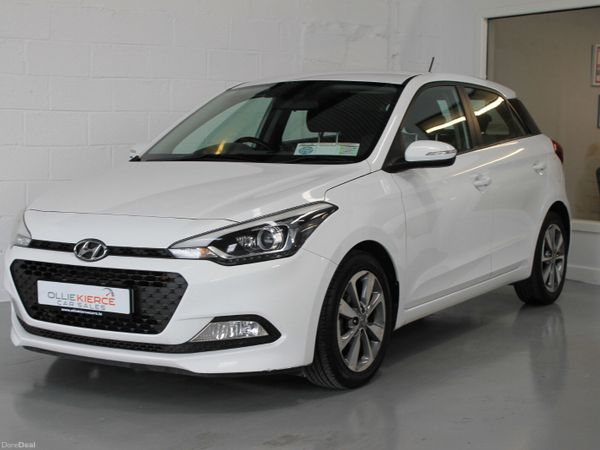 Hyundai i20 Hatchback, Petrol, 2016, White