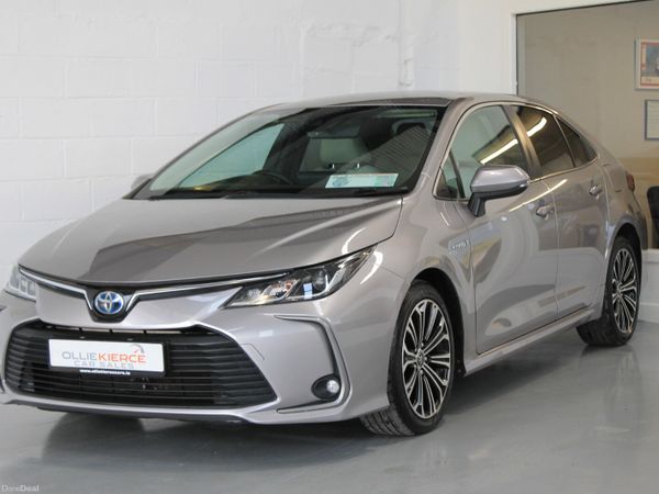 Toyota Corolla Saloon, Petrol Hybrid, 2019, Grey