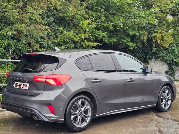 Ford Focus Hatchback, Petrol, 2019, Grey