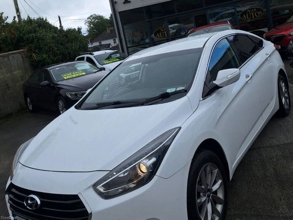 Hyundai i40 Saloon, Diesel, 2016, White