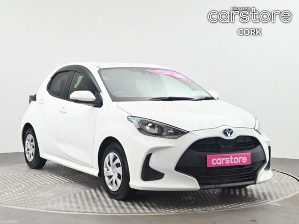 Toyota Yaris Hatchback, Petrol Hybrid, 2021, White