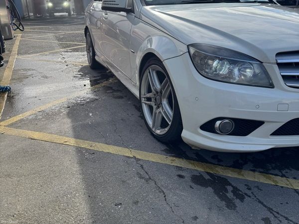Mercedes-Benz C-Class Saloon, Diesel, 2010, White