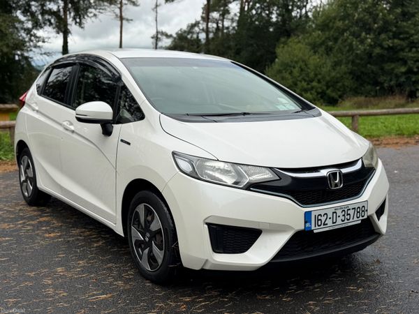 Honda Fit Hatchback, Petrol Hybrid, 2016, White