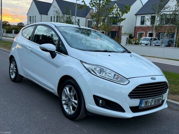 Ford Fiesta Hatchback, Petrol, 2016, White