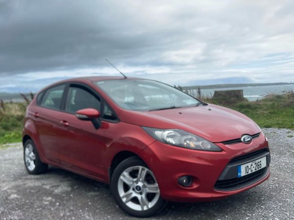 Ford Fiesta Hatchback, Petrol, 2010, Red