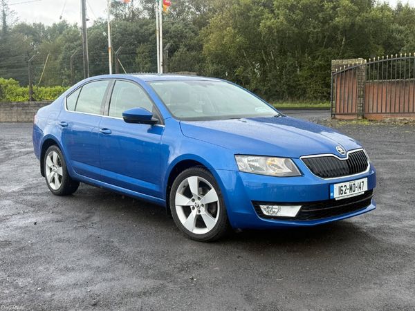 Skoda Octavia Saloon, Diesel, 2016, Blue