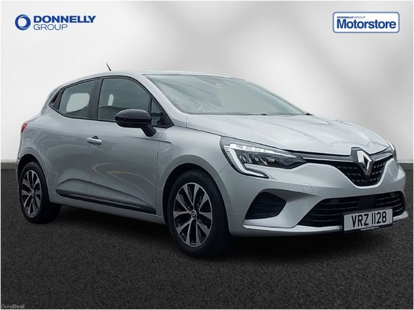 Renault Clio Hatchback, Petrol, 2023, Silver