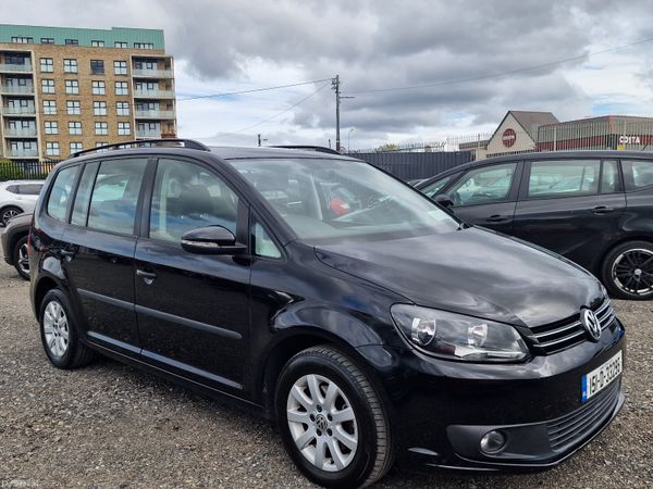Volkswagen Touran MPV, Diesel, 2015, Black