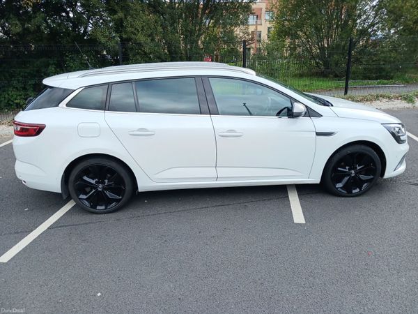 Volkswagen Polo Hatchback, Petrol, 2018, White