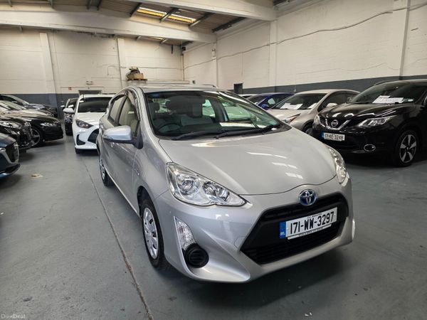Toyota Aqua Hatchback, Petrol Hybrid, 2017, Silver