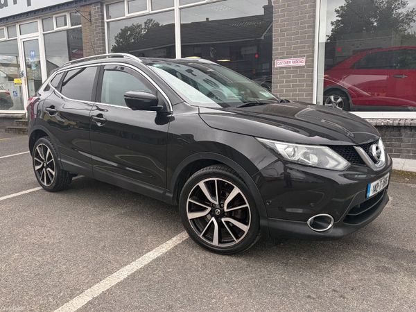 Nissan Qashqai Hatchback, Diesel, 2014, Black