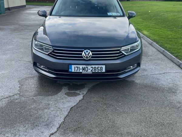 Volkswagen Passat Saloon, Diesel, 2017, Grey