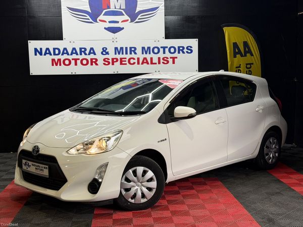 Toyota Aqua Hatchback, Petrol Hybrid, 2017, White
