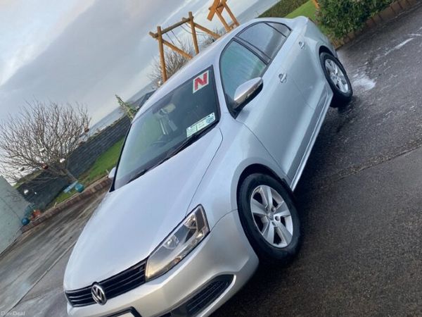 Volkswagen Jetta Saloon, Diesel, 2012, Silver