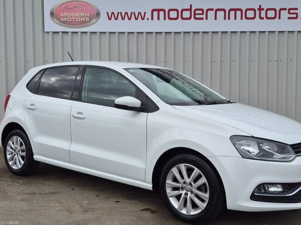 Volkswagen Polo Hatchback, Petrol, 2016, White