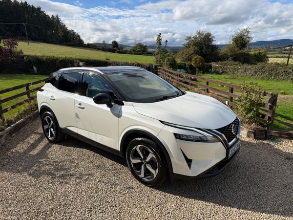 Nissan Qashqai MPV, Petrol, 2021, White