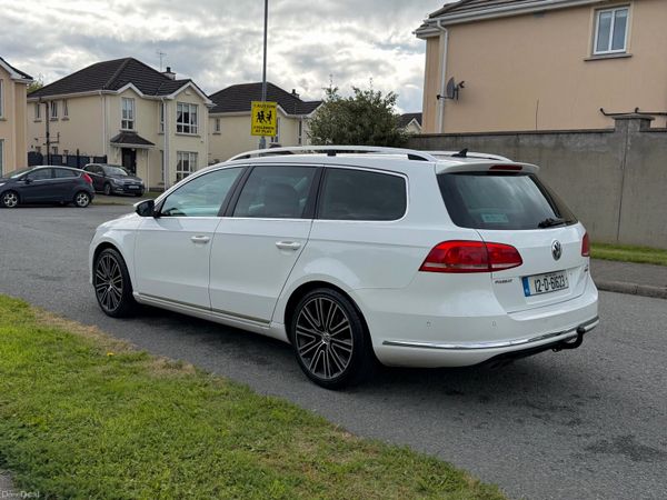 Volkswagen Passat Estate, Diesel, 2012, White