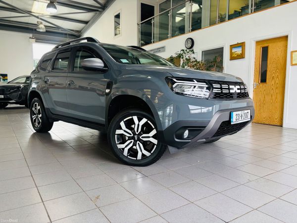 Dacia Duster SUV, Petrol, 2023, Grey