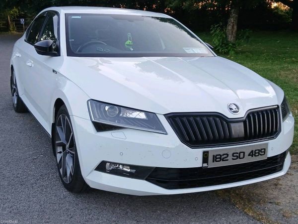 Skoda Superb Hatchback, Diesel, 2018, White