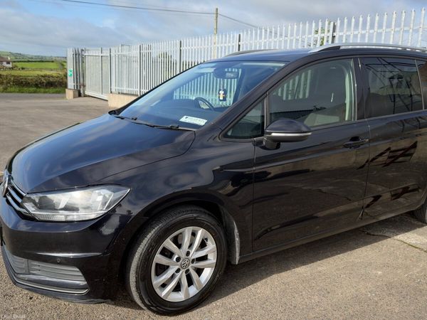 Volkswagen Touran MPV, Diesel, 2018, Black