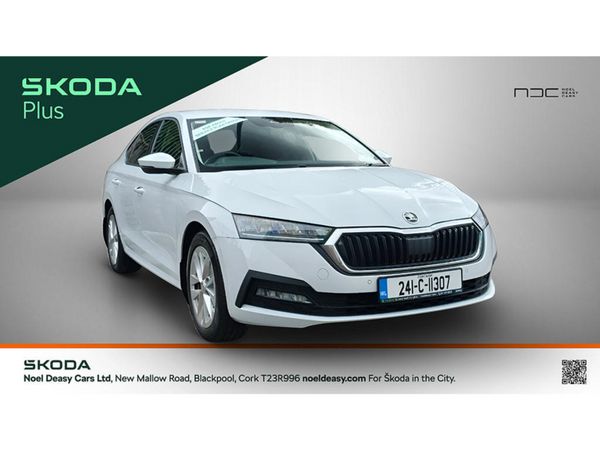 Skoda Octavia Saloon, Petrol, 2024, White