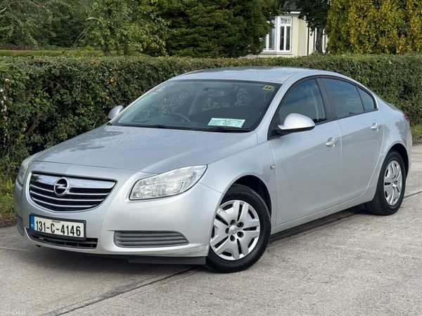 Opel Insignia Saloon, Petrol, 2013, Silver