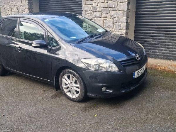 Toyota Auris Hatchback, Diesel, 2012, Black