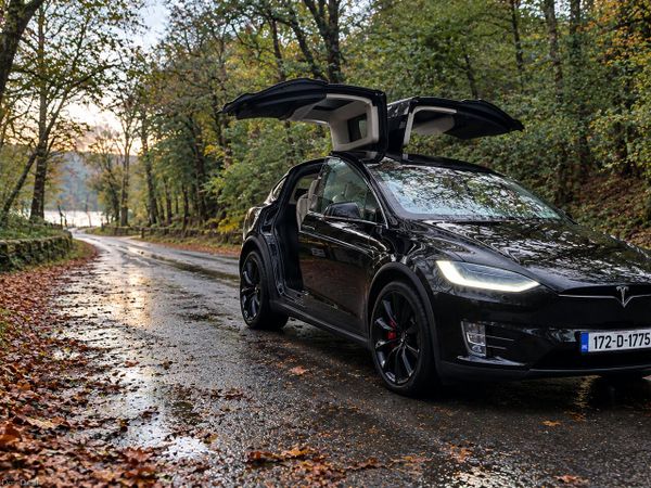 Tesla Model X Hatchback, Electric, 2017, Black