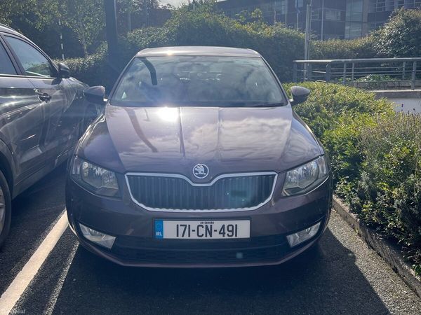 Skoda Octavia Saloon, Petrol, 2017, Brown