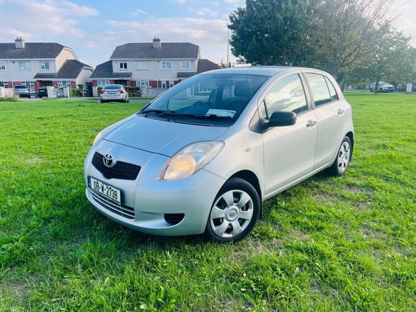 Toyota Yaris Hatchback, Petrol, 2008, Silver