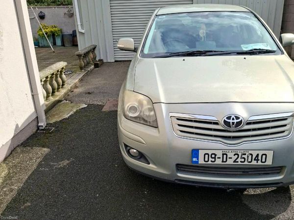 Toyota Avensis Hatchback, Diesel, 2009, Silver