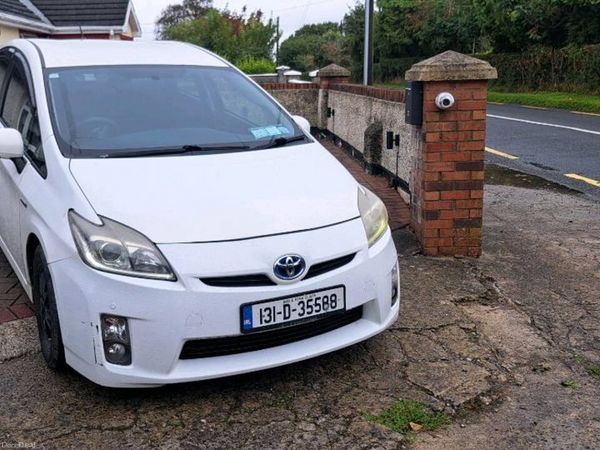 Toyota Prius Hatchback, Petrol Hybrid, 2013, White