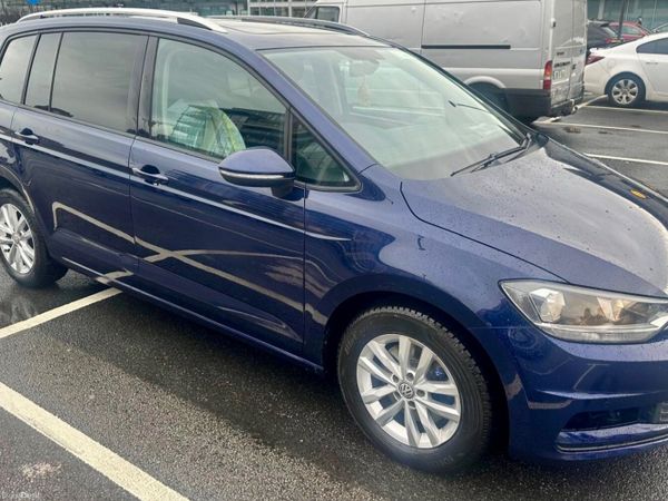 Volkswagen Touran MPV, Diesel, 2018, Blue