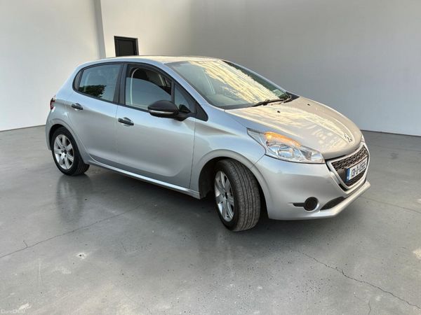 Peugeot 208 Hatchback, Petrol, 2013, Grey