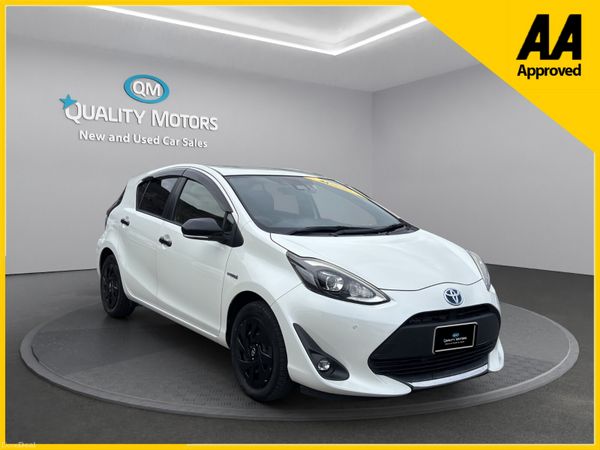 Toyota Aqua Hatchback, Petrol Hybrid, 2020, White