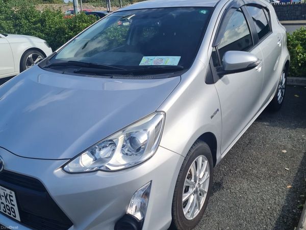 Toyota Aqua Hatchback, Petrol Hybrid, 2017, Silver