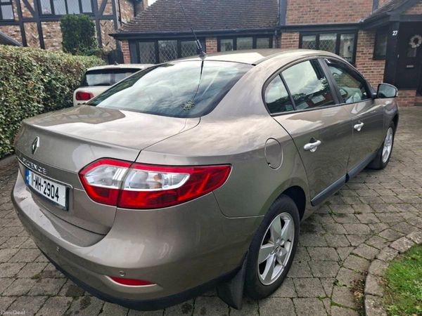 Renault Fluence Saloon, Diesel, 2011, Gold