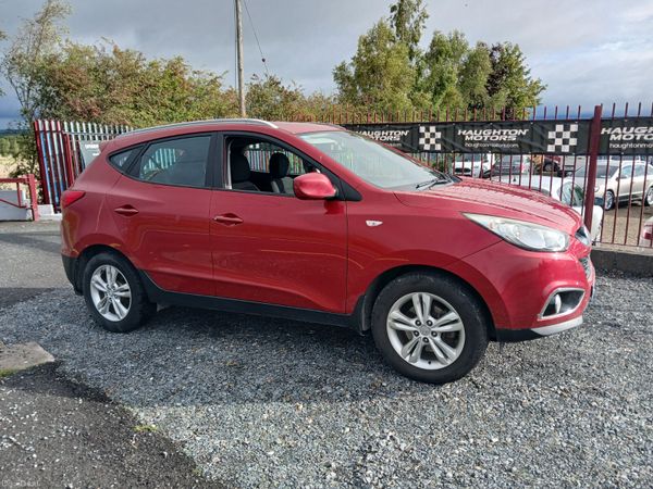 Hyundai ix35 SUV, Diesel, 2011, Red
