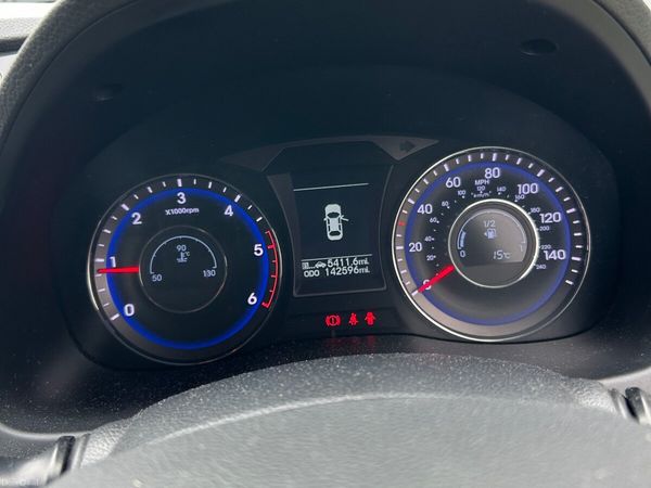 Hyundai i40 Saloon, Diesel, 2015, Silver